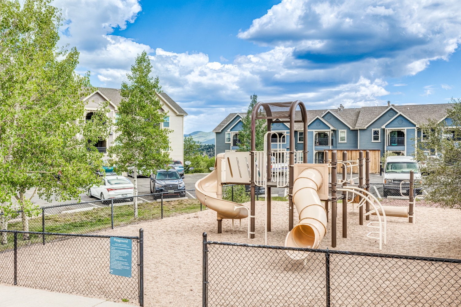 Gold Mountain Village Image 7
